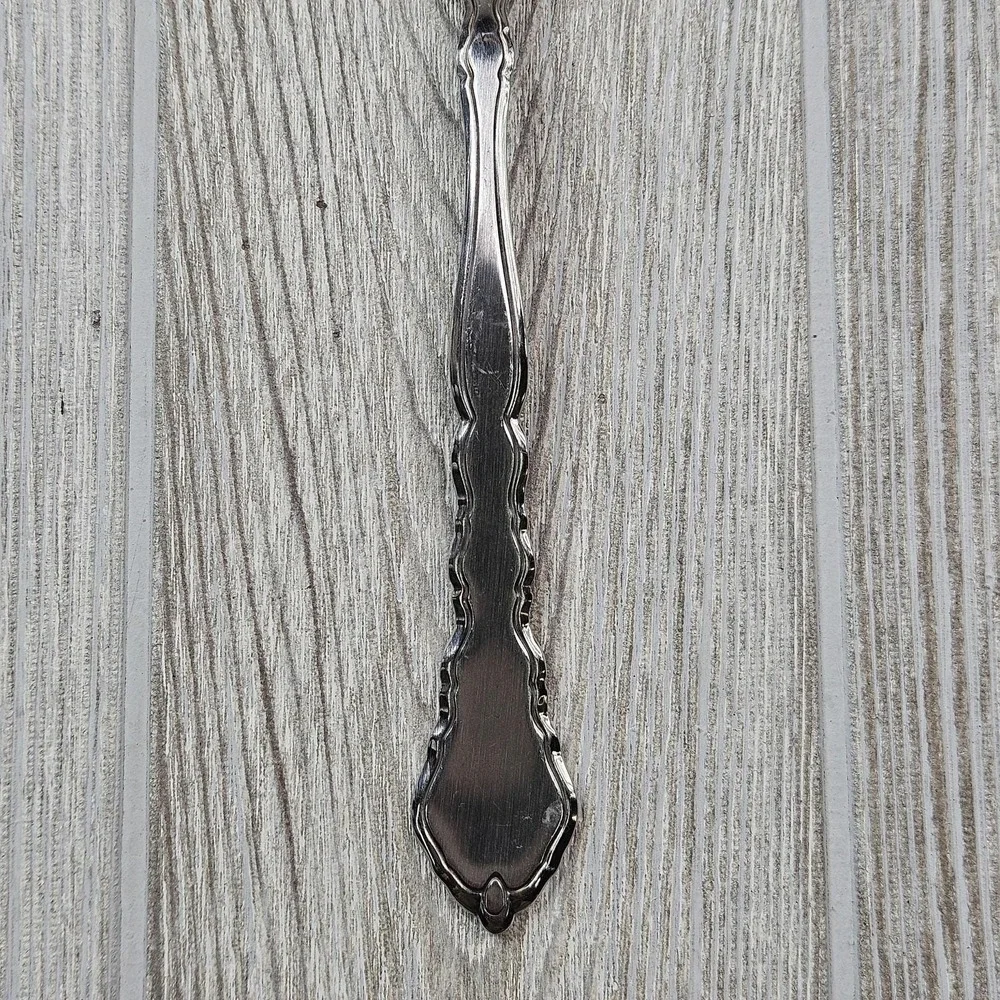 Oneida satinique flatware